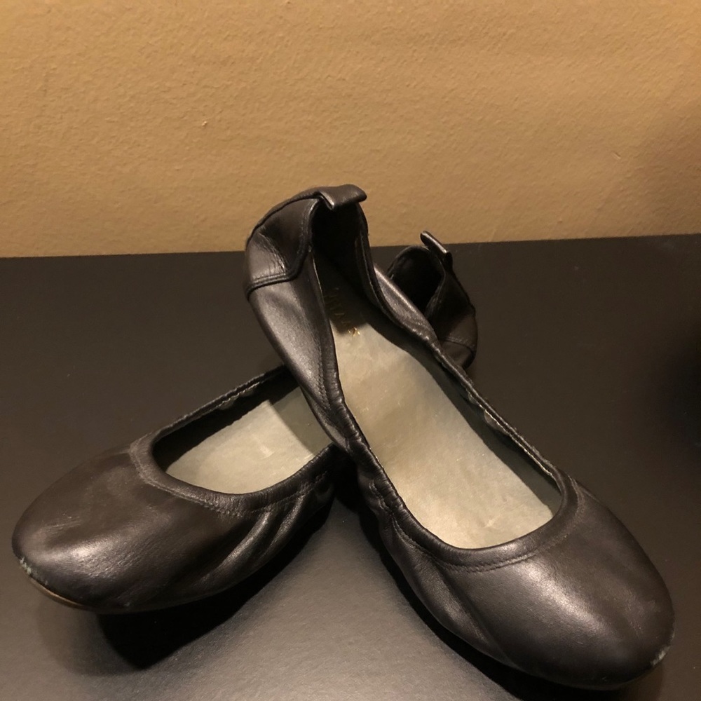 Cole Haan Black Leather Ballet Flay